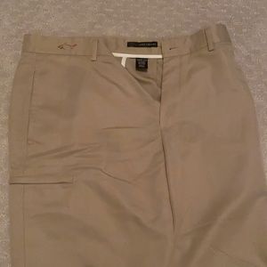 Greg Norman Khaki Golf Shorts size 32
